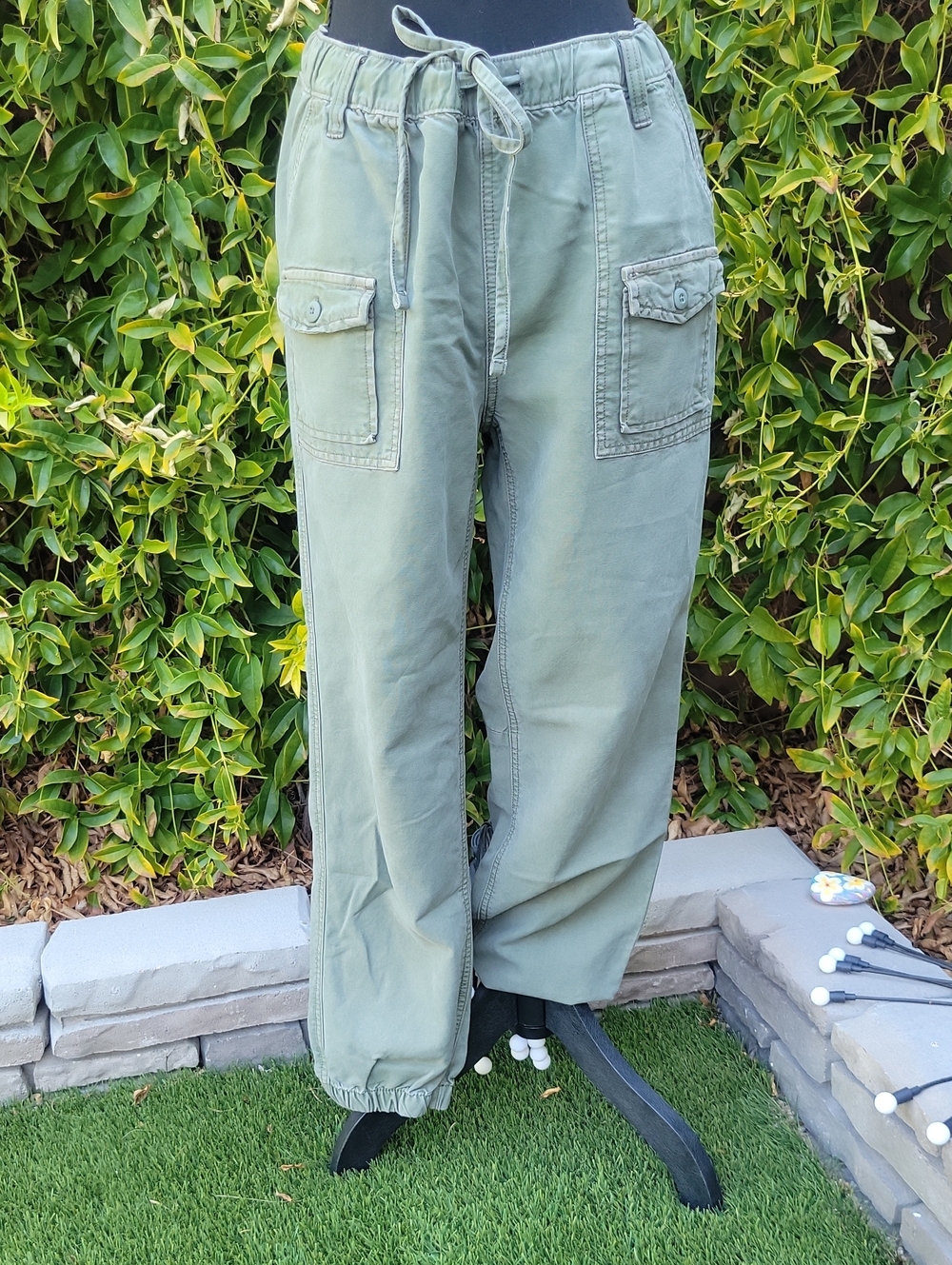 Aerie Women's Light Army Green Jogger Pants Sz M